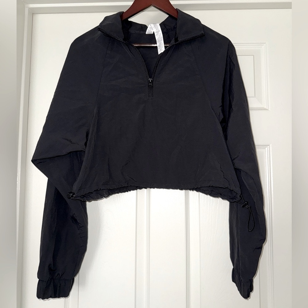 *SOLD*ALO Yoga 1/4 Zip Alumni Pullover in Black - Picture 8 of 14